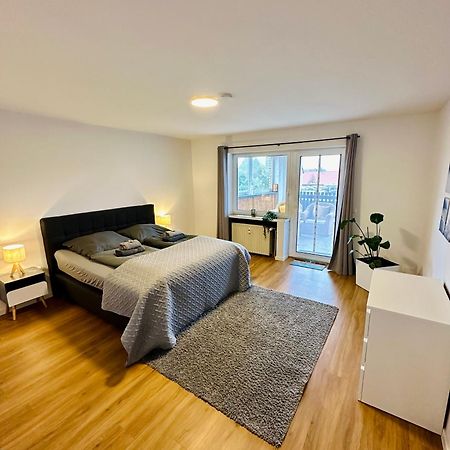 Traumhafte 115 Qm Ferienwohnung Am Steinhuder Meer, Ruhig, Komfortabel, Loggia, Parkplatz, Wifi Wunstorf Kültér fotó
