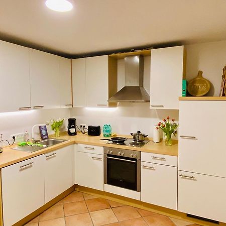 Traumhafte 115 Qm Ferienwohnung Am Steinhuder Meer, Ruhig, Komfortabel, Loggia, Parkplatz, Wifi Wunstorf Kültér fotó