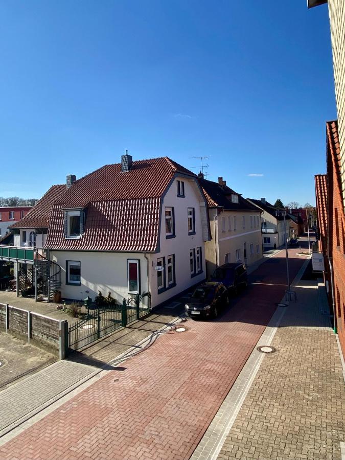 Traumhafte 115 Qm Ferienwohnung Am Steinhuder Meer, Ruhig, Komfortabel, Loggia, Parkplatz, Wifi Wunstorf Kültér fotó