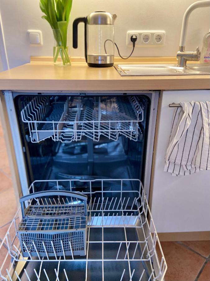 Traumhafte 115 Qm Ferienwohnung Am Steinhuder Meer, Ruhig, Komfortabel, Loggia, Parkplatz, Wifi Wunstorf Kültér fotó