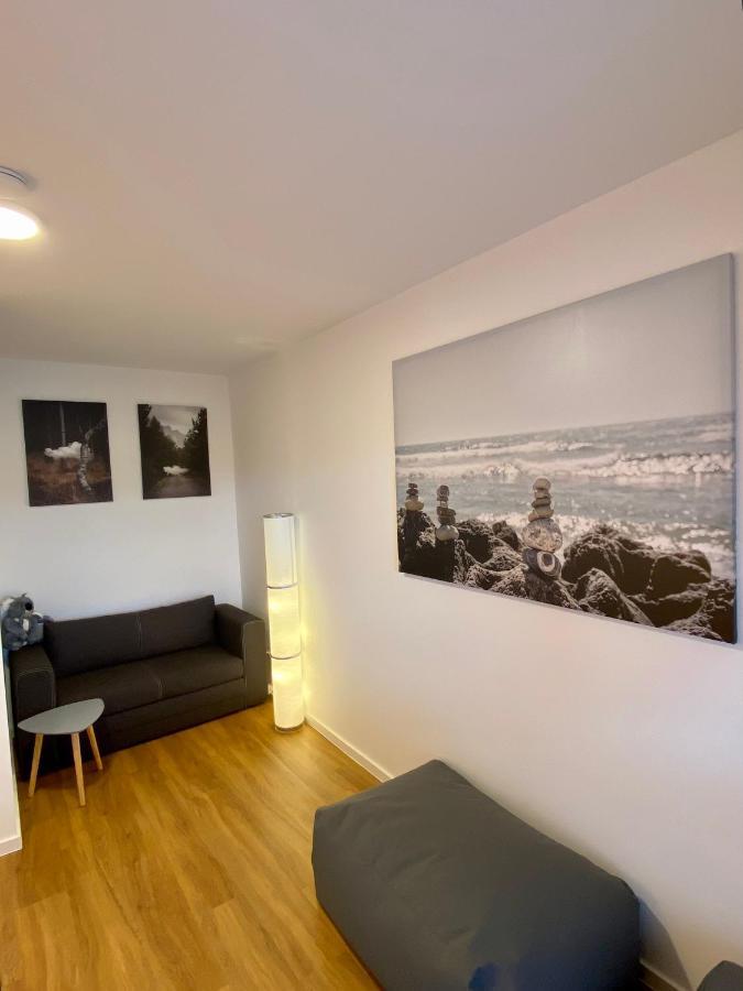 Traumhafte 115 Qm Ferienwohnung Am Steinhuder Meer, Ruhig, Komfortabel, Loggia, Parkplatz, Wifi Wunstorf Kültér fotó